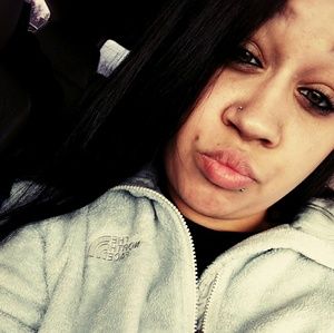 Meet your Posher, Brittney